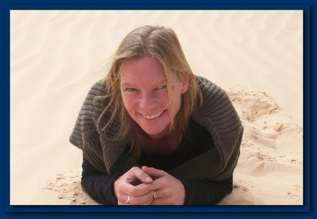 600x407 pixels (75K)